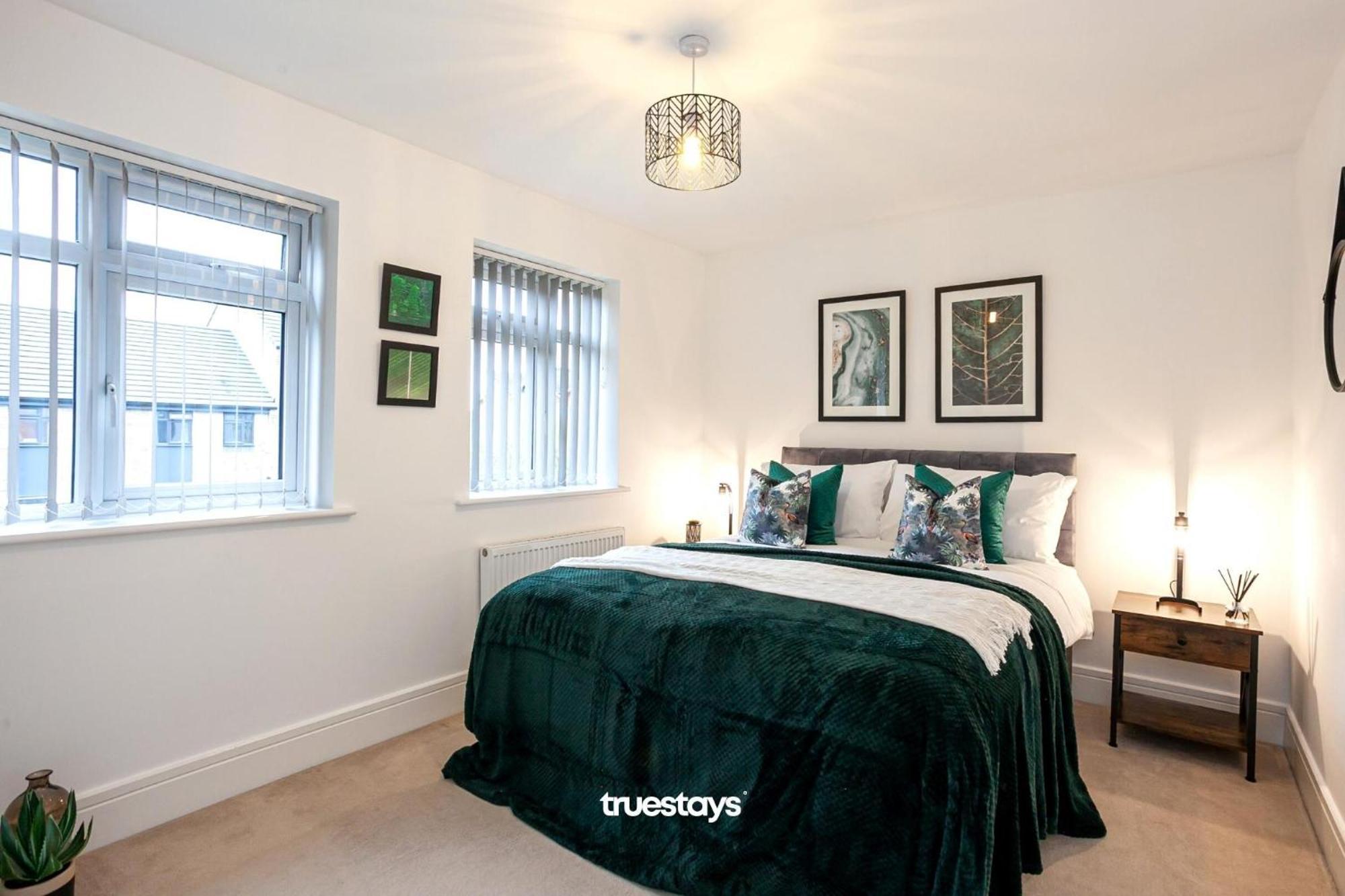 Ambassador House By Truestays - Luxury 4 Bedroom House In Stoke-On-Trent Etruria Exterior foto