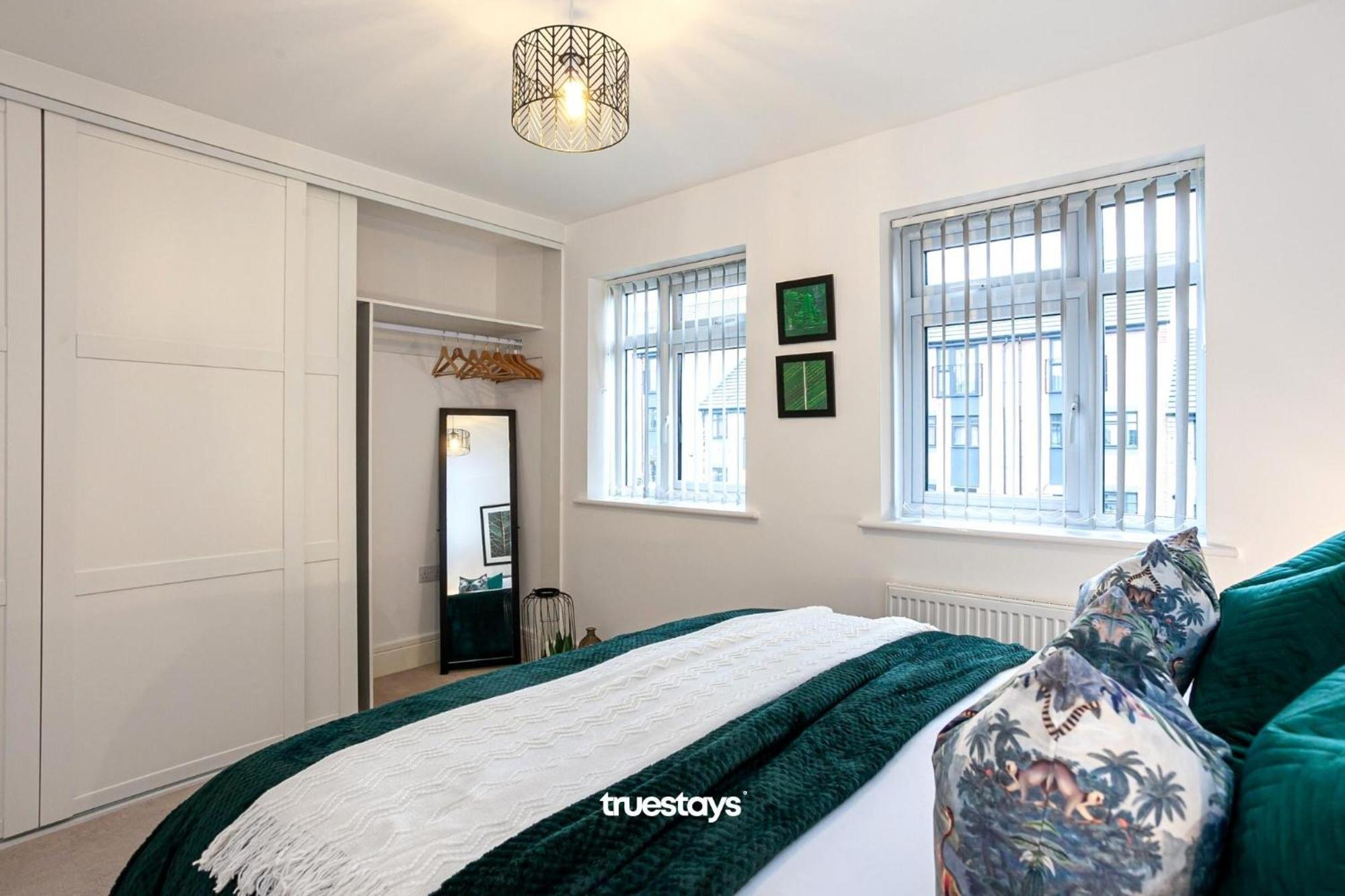 Ambassador House By Truestays - Luxury 4 Bedroom House In Stoke-On-Trent Etruria Exterior foto