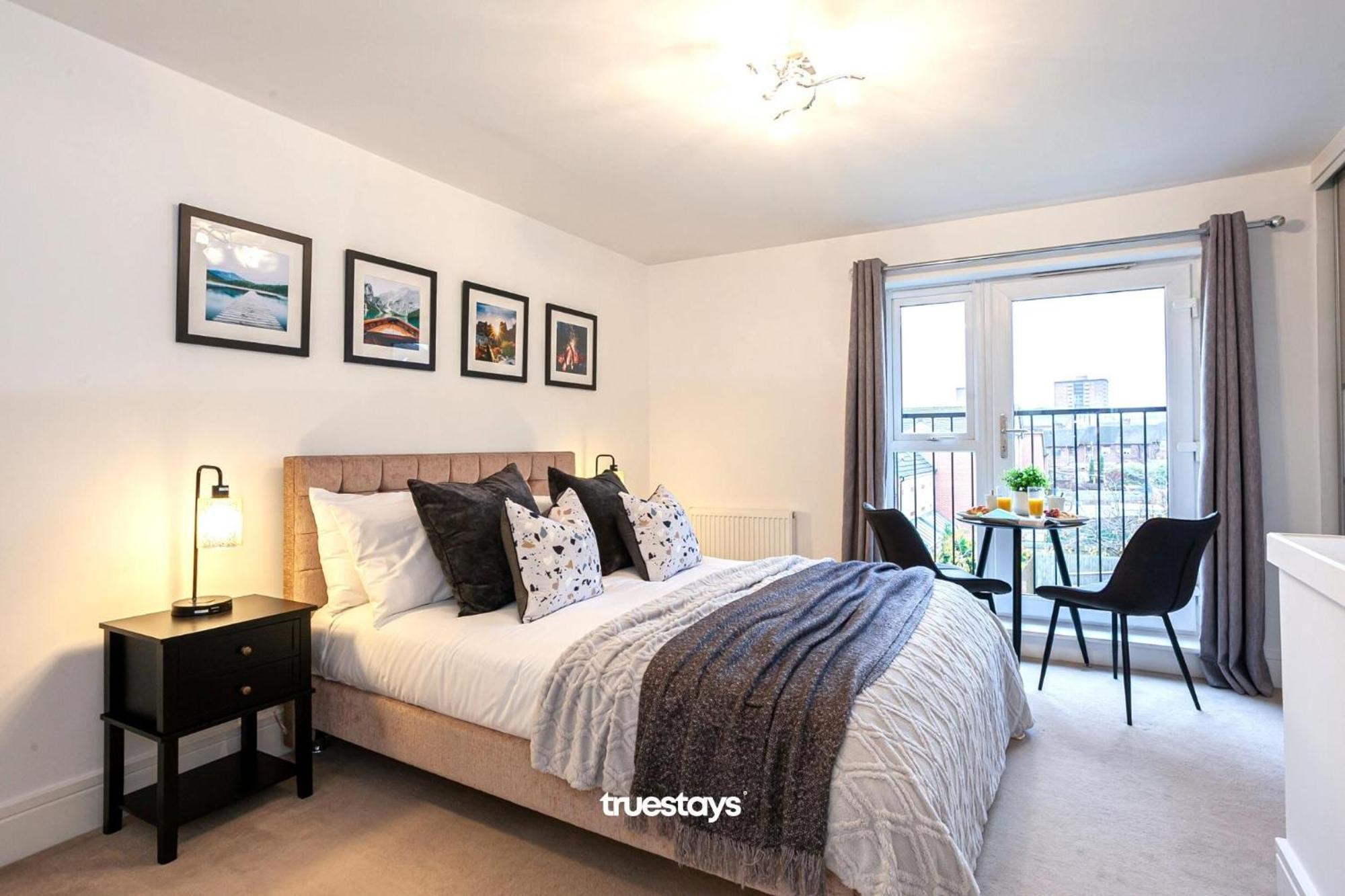 Ambassador House By Truestays - Luxury 4 Bedroom House In Stoke-On-Trent Etruria Exterior foto