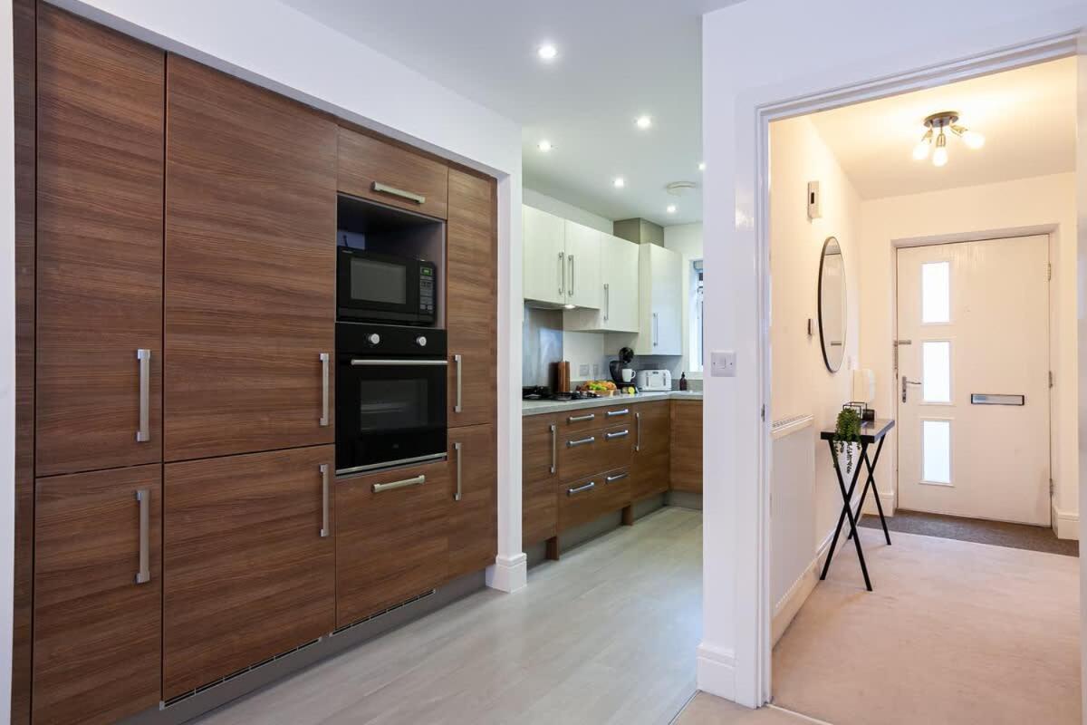 Ambassador House By Truestays - Luxury 4 Bedroom House In Stoke-On-Trent Etruria Exterior foto