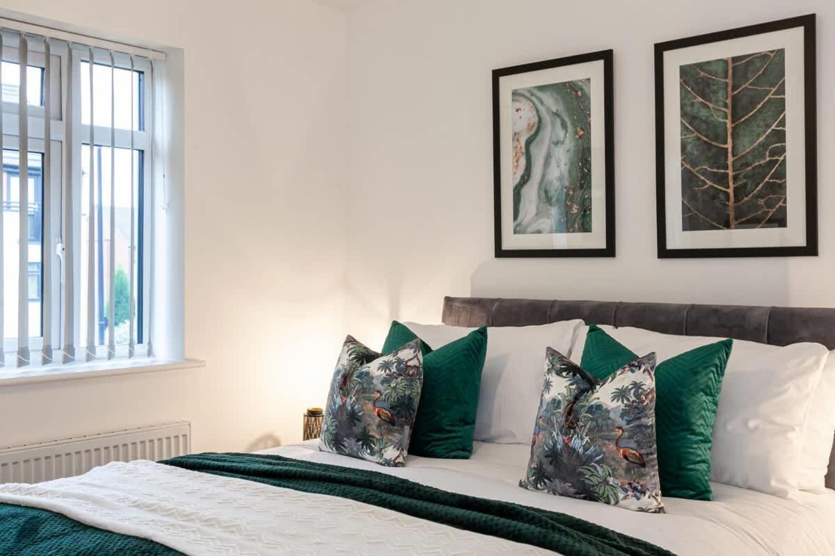 Ambassador House By Truestays - Luxury 4 Bedroom House In Stoke-On-Trent Etruria Exterior foto