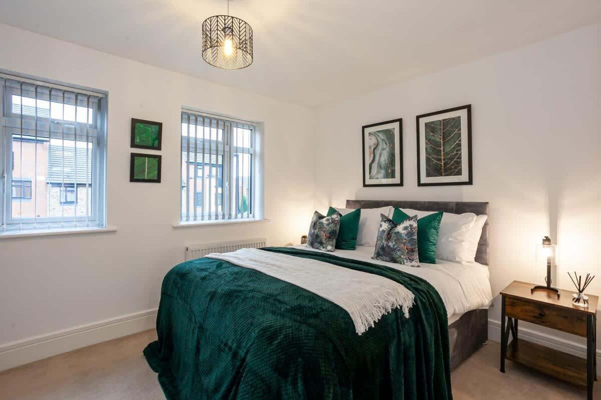 Ambassador House By Truestays - Luxury 4 Bedroom House In Stoke-On-Trent Etruria Exterior foto